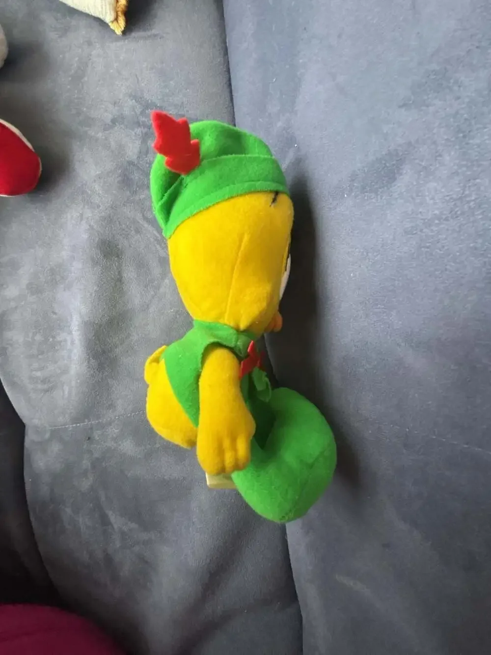 Vintage 1992 Warner Bros. Looney Tunes Tweety Bird Robin Hood Plush Ornament